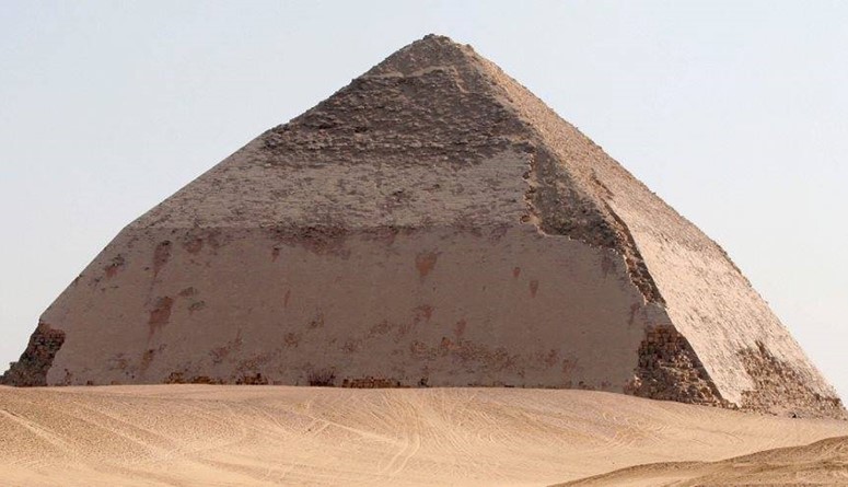 رحلة يومية إلى دهشور وسقارة وممفيس