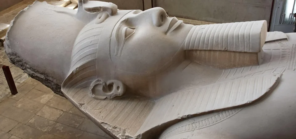 Memphis City - Ramses II Statue