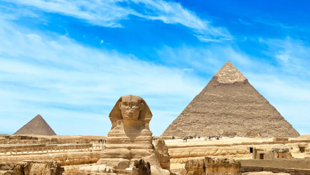 Day Tour to Giza Pyramids and Sphinx
