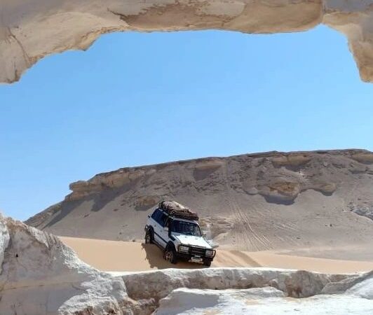 White Desert and Bahariya Oasis Safari