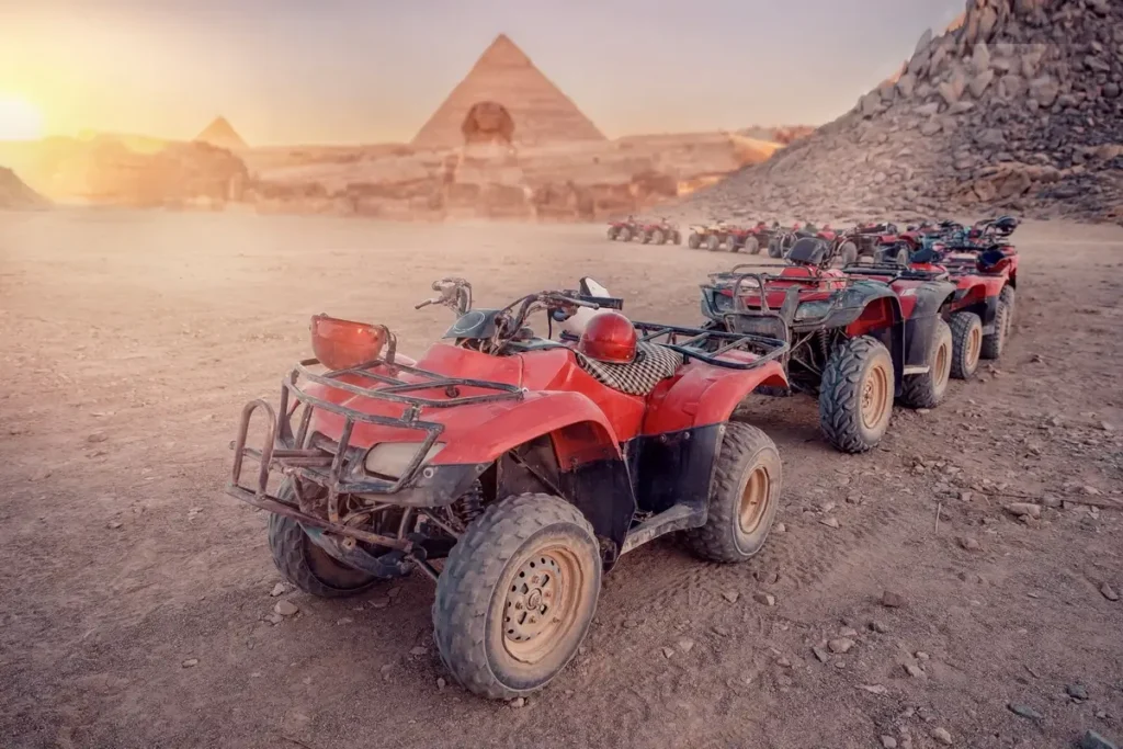 Tour in quad alle piramidi di Giza